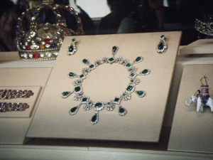 Napoleon's Crown Josephine's necklace Musee du Louvre